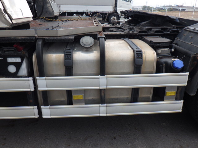 日野プロフィアトレーラーヘッド（トラクターヘッド）大型（10t）[写真28]