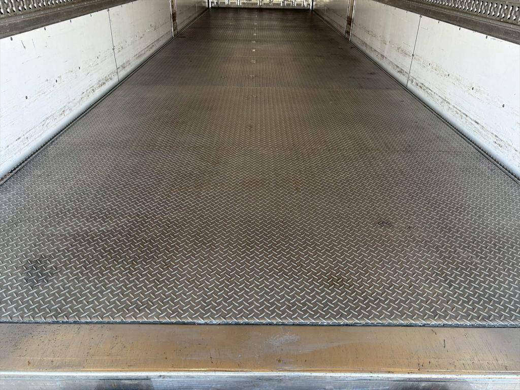 いすゞギガ冷蔵冷凍ウイング大型（10t）[写真07]