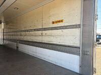 いすゞギガ冷蔵冷凍ウイング大型（10t）[写真10]