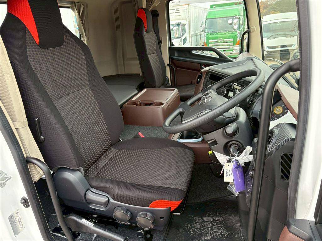 日野プロフィアダンプ大型（10t）[写真21]