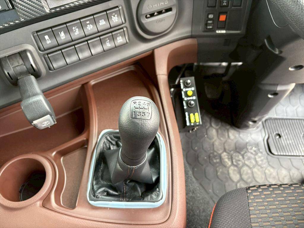 日野プロフィアダンプ大型（10t）[写真23]