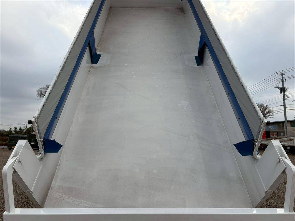 日野プロフィアダンプ大型（10t）[写真08]