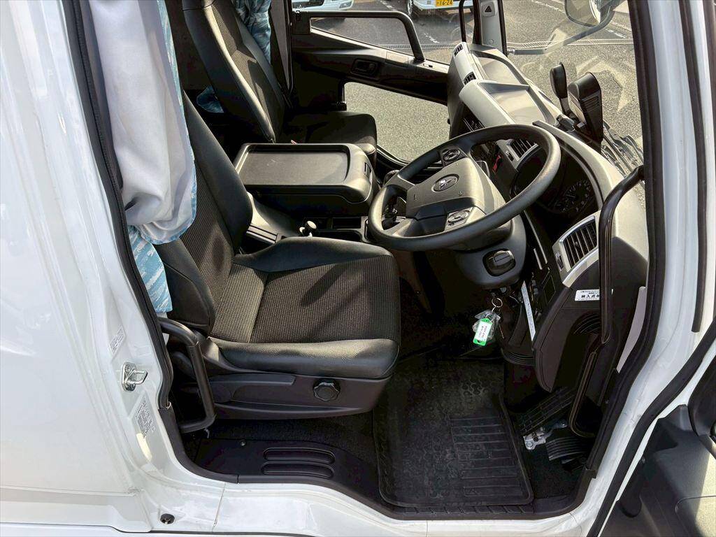 三菱ふそうファイターアルミブロック中型（4t）[写真19]