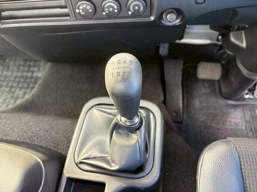 三菱ふそうファイターアルミブロック中型（4t）[写真21]