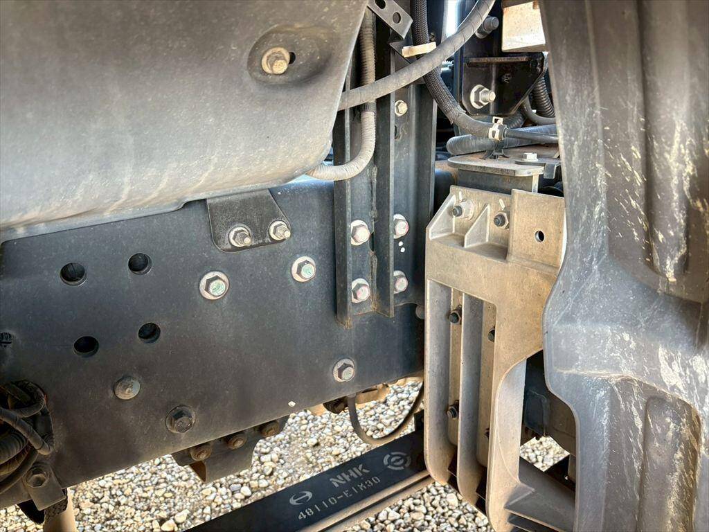 日野プロフィアトレーラーヘッド（トラクターヘッド）大型（10t）[写真13]