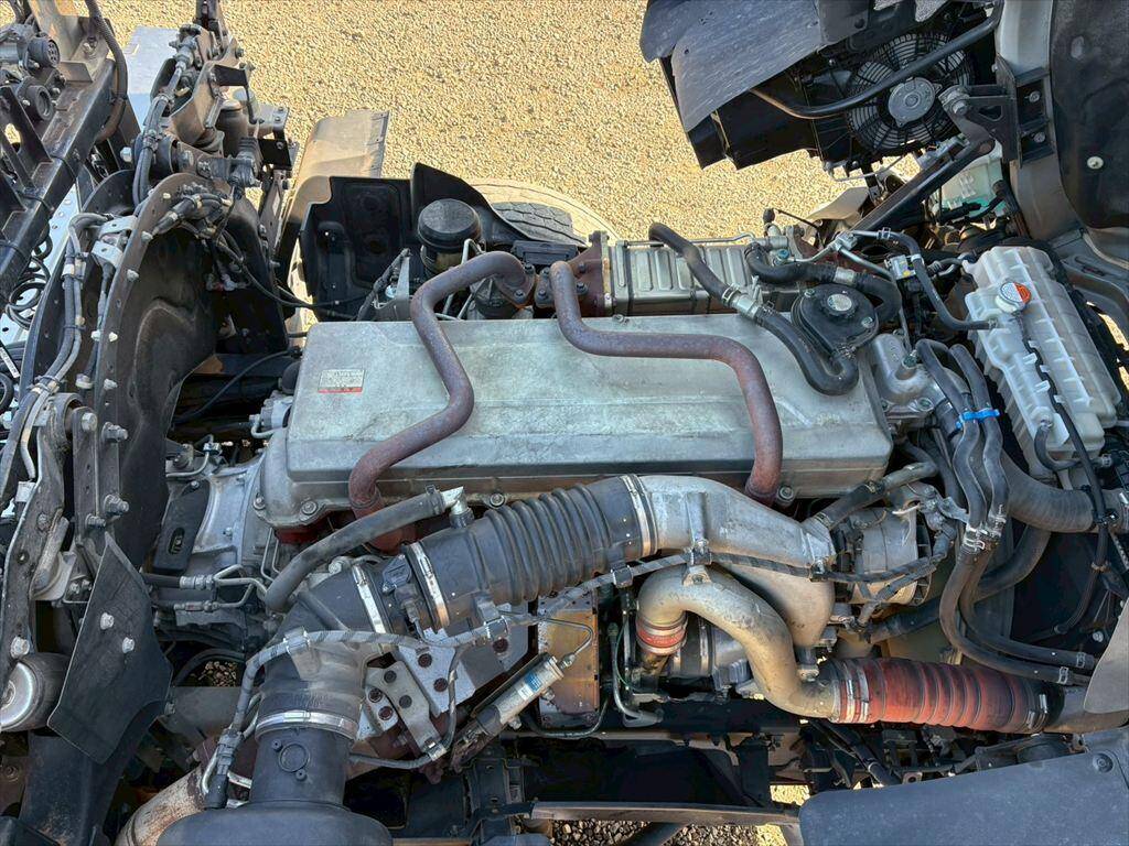 日野プロフィアトレーラーヘッド（トラクターヘッド）大型（10t）[写真17]