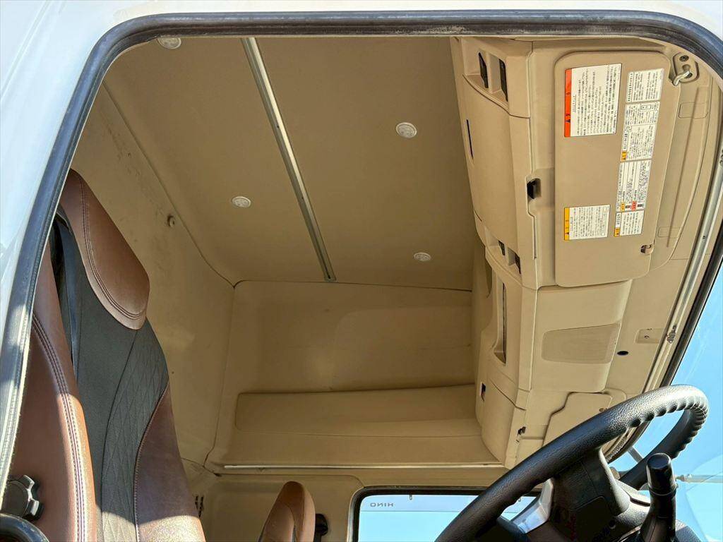 日野プロフィアトレーラーヘッド（トラクターヘッド）大型（10t）[写真22]