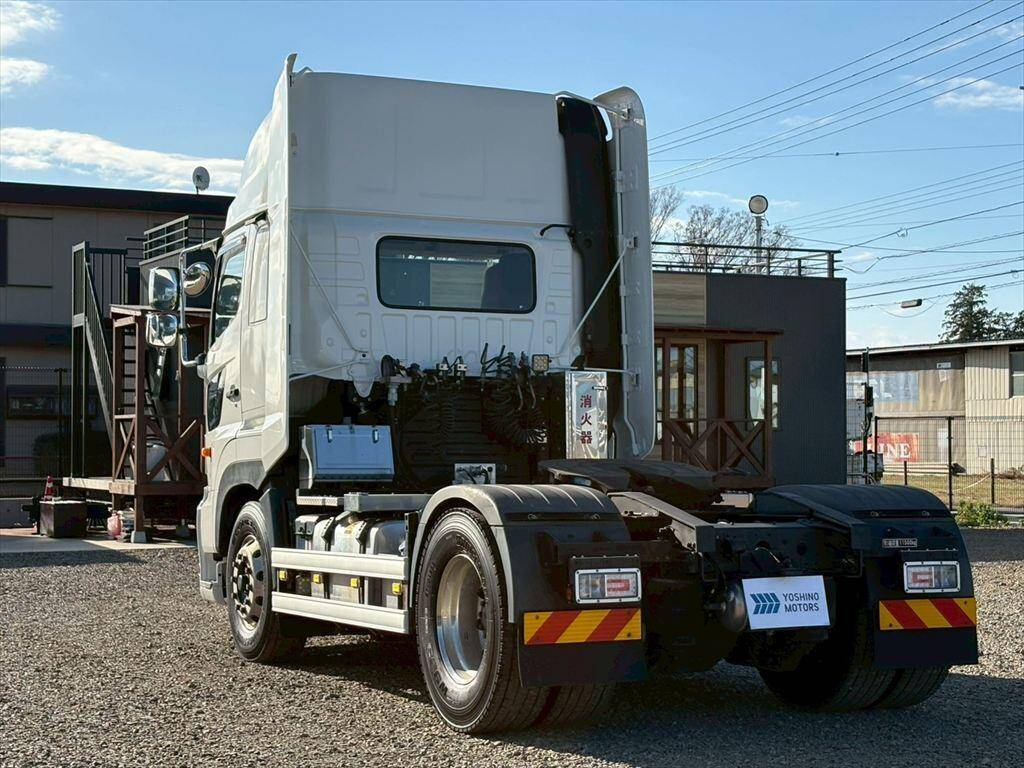 日野プロフィアトレーラーヘッド（トラクターヘッド）大型（10t）[写真03]