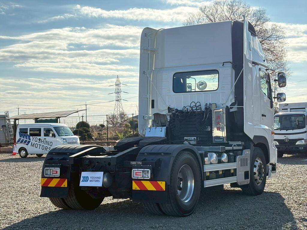 日野プロフィアトレーラーヘッド（トラクターヘッド）大型（10t）[写真04]