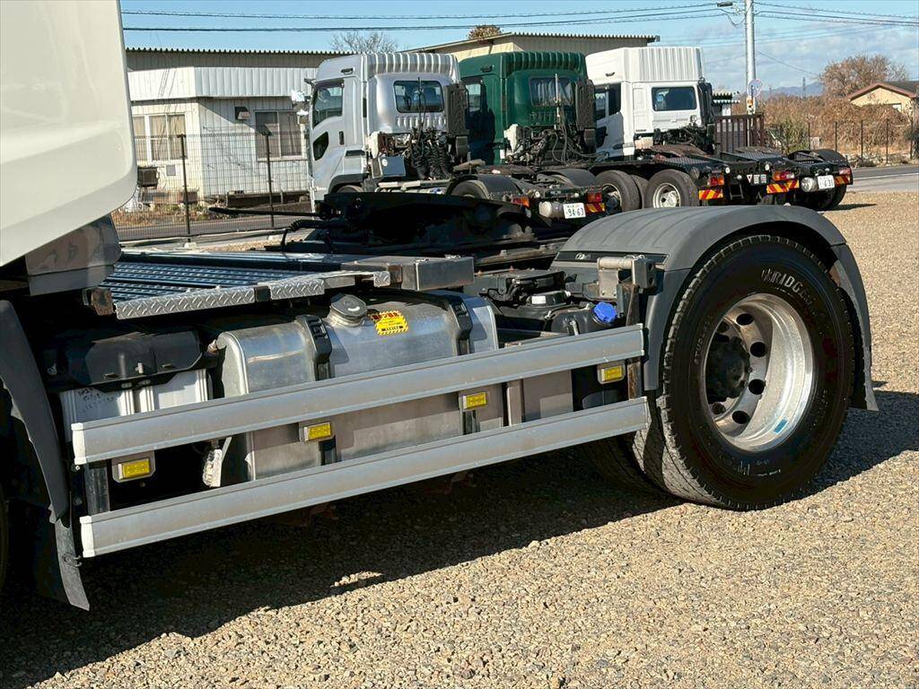 日野プロフィアトレーラーヘッド（トラクターヘッド）大型（10t）[写真06]