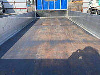 いすゞエルフアルミブロック小型（2t・3t）[写真12]