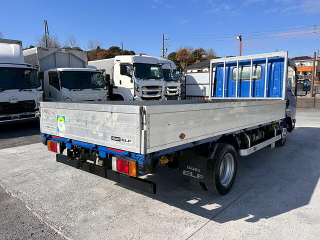 いすゞエルフアルミブロック小型（2t・3t）[写真02]