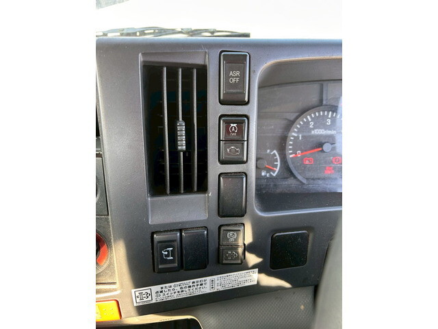 いすゞエルフアルミブロック小型（2t・3t）[写真25]