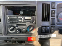 いすゞエルフアルミブロック小型（2t・3t）[写真28]