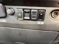 いすゞエルフアルミブロック小型（2t・3t）[写真29]