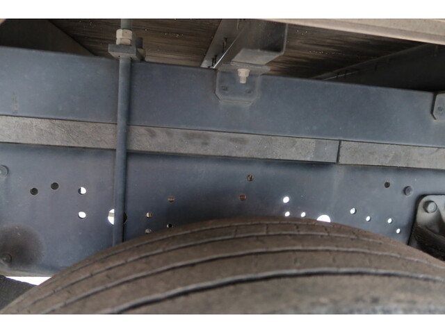 いすゞフォワードアルミブロック中型（4t）[写真17]