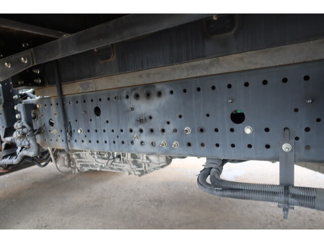 いすゞフォワードアルミブロック中型（4t）[写真22]