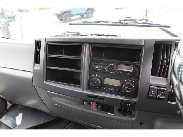 いすゞフォワードアルミブロック中型（4t）[写真33]