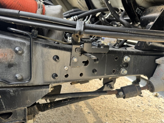 いすゞエルフアルミブロック小型（2t・3t）[写真24]