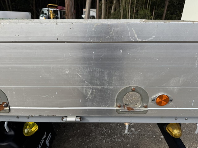 いすゞエルフアルミブロック小型（2t・3t）[写真36]