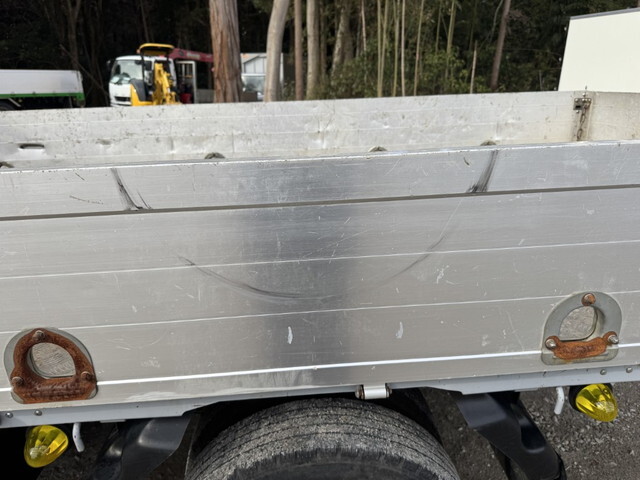 いすゞエルフアルミブロック小型（2t・3t）[写真37]