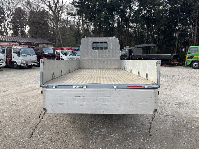 いすゞエルフアルミブロック小型（2t・3t）[写真40]