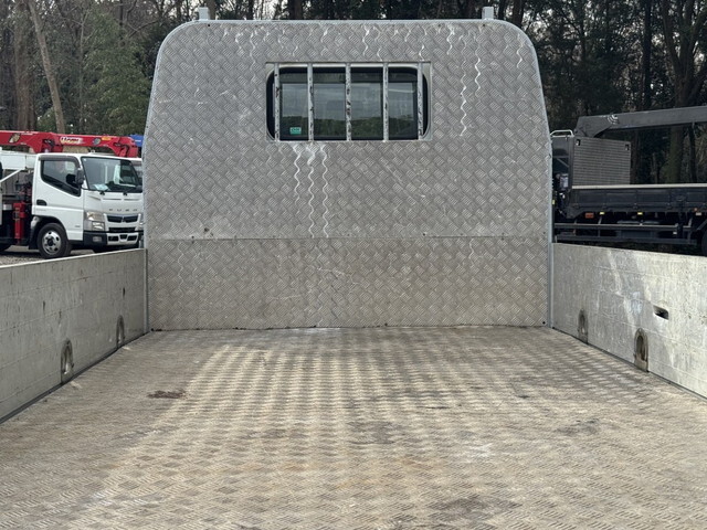 いすゞエルフアルミブロック小型（2t・3t）[写真07]