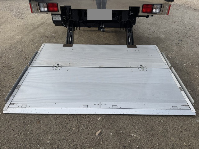 日野レンジャー冷凍車（冷蔵車）中型（4t）[写真17]