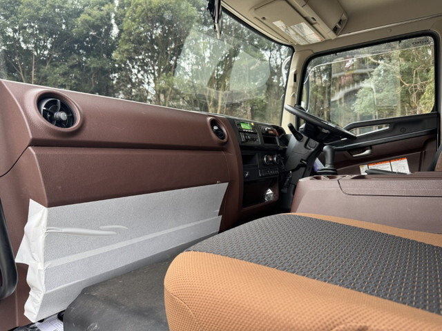 日野レンジャー冷凍車（冷蔵車）中型（4t）[写真28]