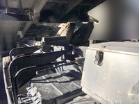 いすゞギガダンプ大型（10t）[写真17]