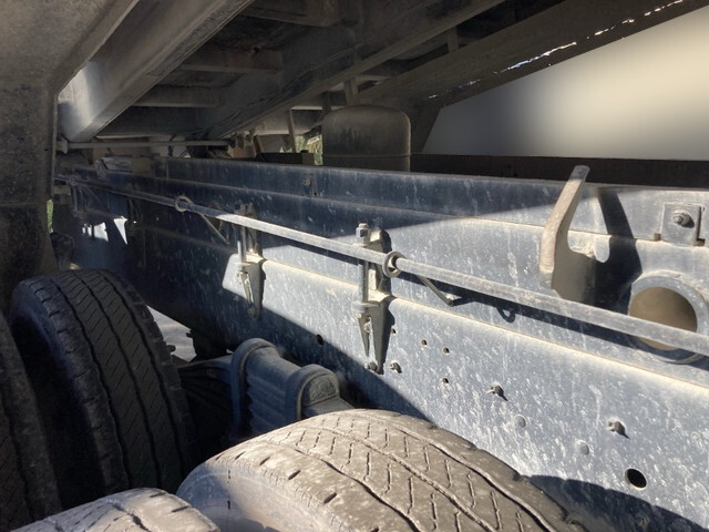 いすゞギガダンプ大型（10t）[写真17]