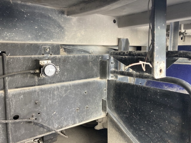 いすゞギガダンプ大型（10t）[写真19]