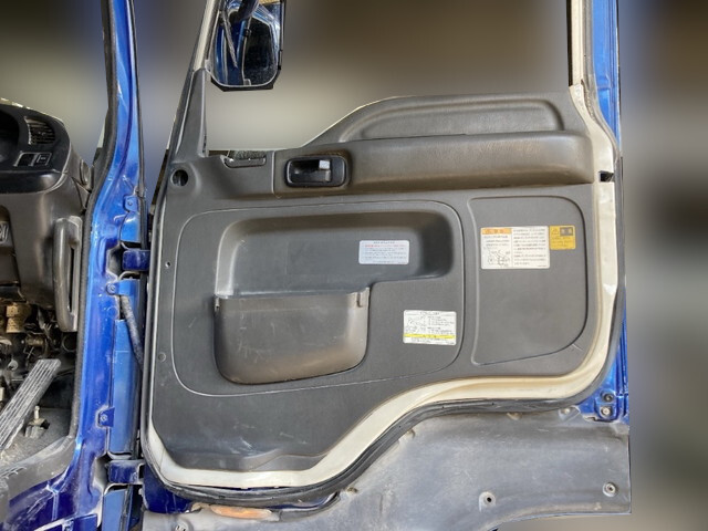 いすゞギガダンプ大型（10t）[写真25]