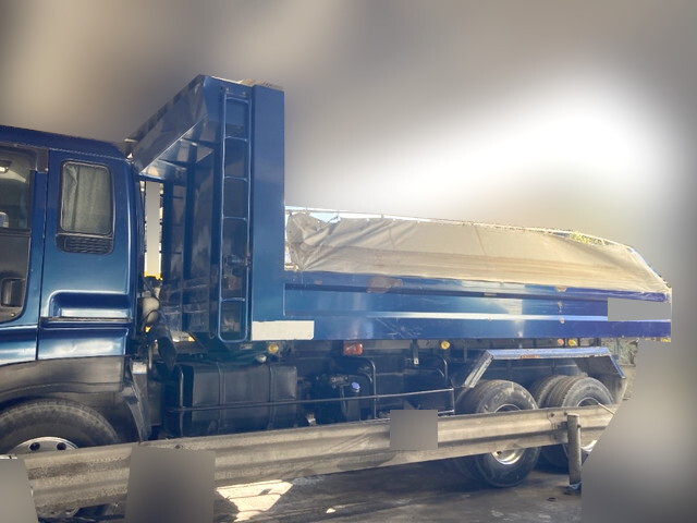 いすゞギガダンプ大型（10t）[写真03]