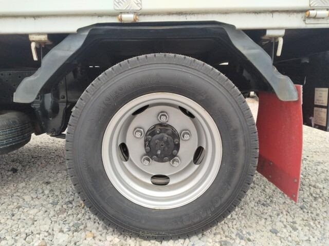 いすゞエルフ平ボディ小型（2t・3t）[写真14]