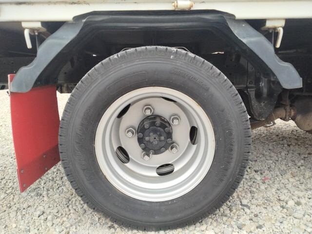 いすゞエルフ平ボディ小型（2t・3t）[写真15]