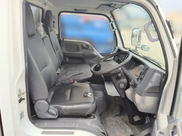 いすゞエルフ平ボディ小型（2t・3t）[写真30]