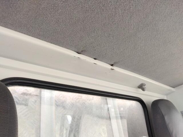 いすゞエルフ平ボディ小型（2t・3t）[写真32]