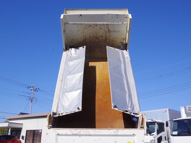 日野レンジャーダンプ増トン（6t・8t）[写真12]