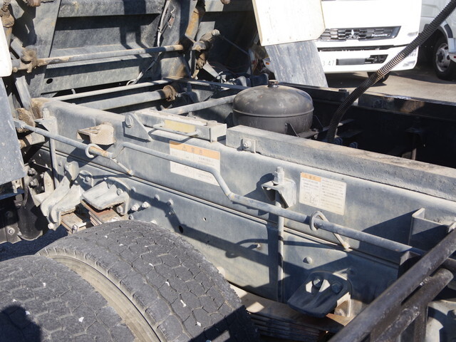 日野レンジャーダンプ増トン（6t・8t）[写真06]