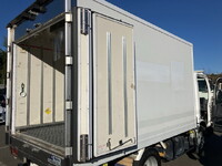 いすゞエルフ冷凍車（冷蔵車）小型（2t・3t）[写真14]