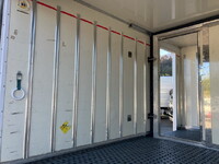 いすゞエルフ冷凍車（冷蔵車）小型（2t・3t）[写真16]