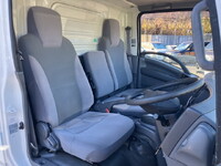 いすゞエルフ冷凍車（冷蔵車）小型（2t・3t）[写真32]