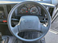 いすゞエルフ冷凍車（冷蔵車）小型（2t・3t）[写真34]