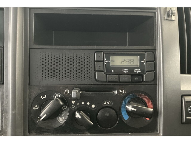 いすゞエルフ冷凍車（冷蔵車）小型（2t・3t）[写真37]