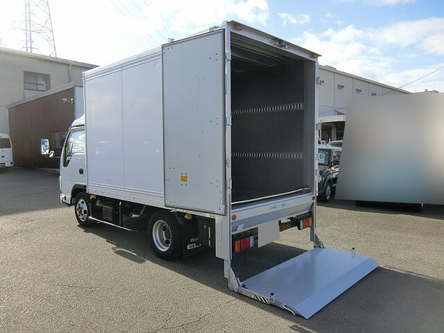 いすゞエルフパネルバン小型（2t・3t）[写真13]