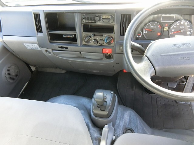 いすゞエルフパネルバン小型（2t・3t）[写真19]