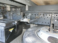 いすゞエルフパネルバン小型（2t・3t）[写真23]