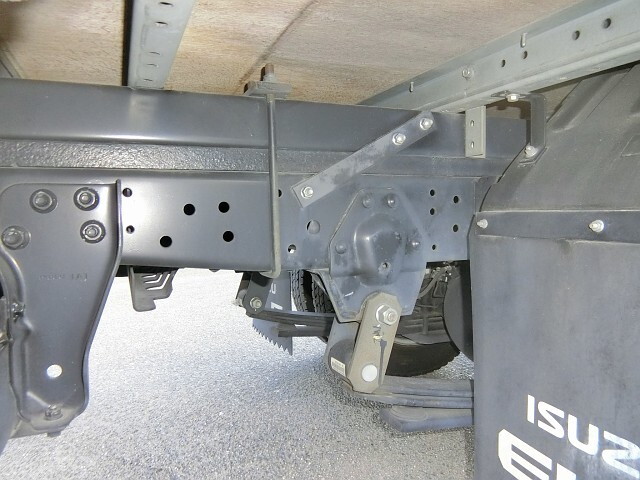 いすゞエルフパネルバン小型（2t・3t）[写真25]
