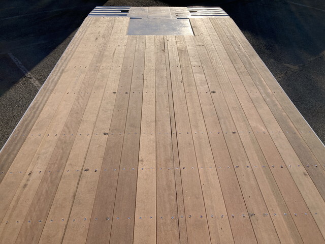 三菱ふそうファイターセーフティクレーン4段増トン（6t・8t）[写真10]